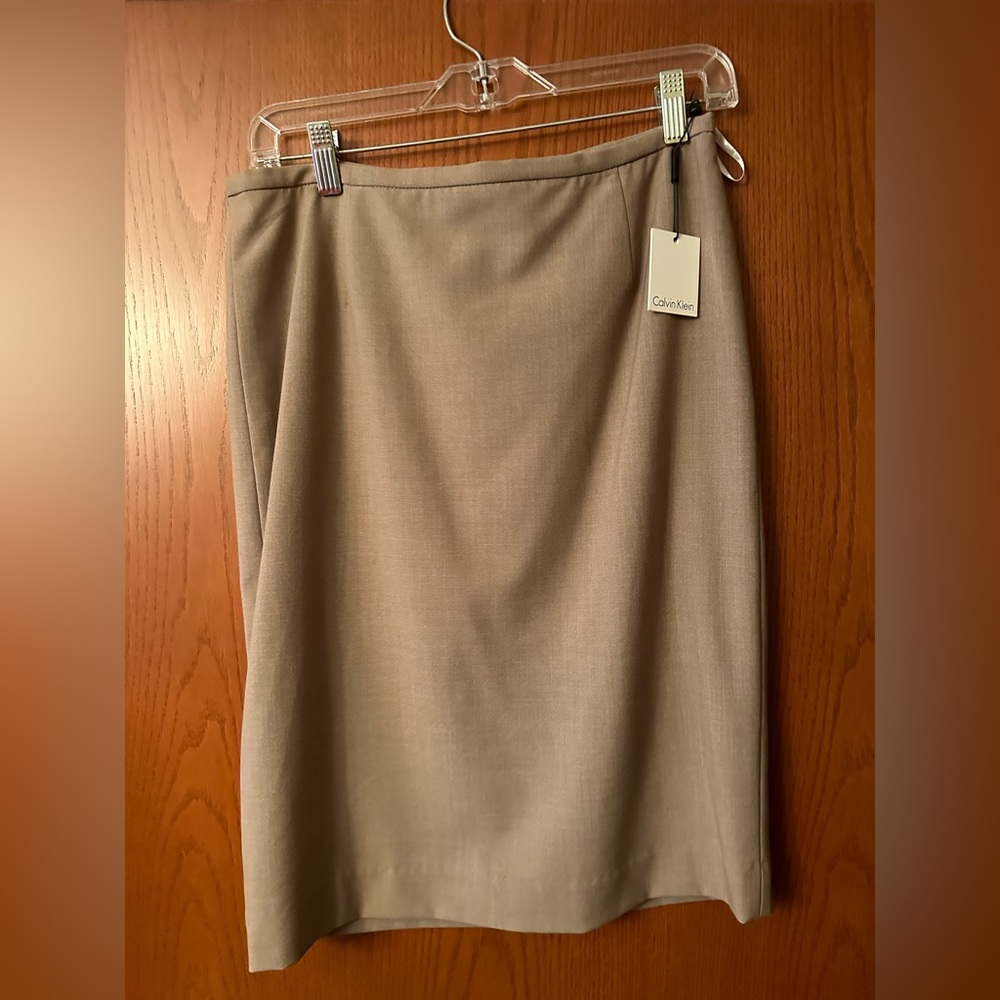 Calvin klein skirt size 6! New!